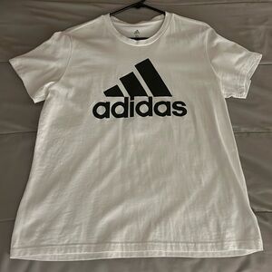 Adidas t-shirt size XL